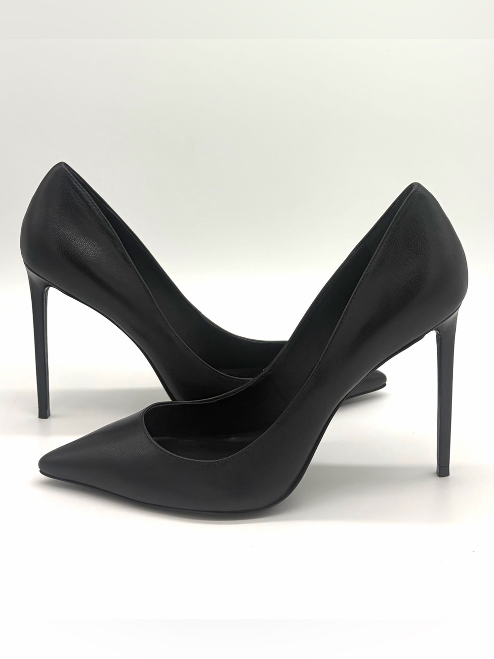 Ruthie Davis Black Pointed-Toe Stiletto Pumps - Picture 3 of 8